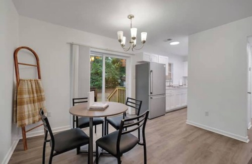 Chapel Ridge House | The Renegade - Renovated 3 Bedroom
