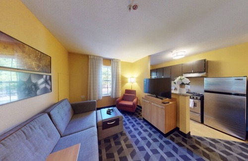 Tewksbury Hotel | The Residences at Tewksbury