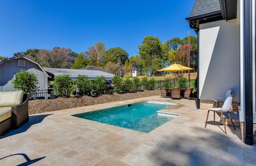 Mount Mourne House | The Retreat at Lake Norman Boat Dock and Pool!