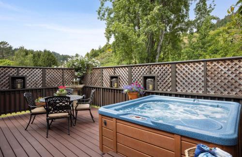 Monte Rio House | The Retreat at River Gardens