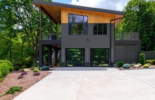 Balsam Grove House | The Retreat at Valley Bear Farms