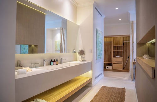 Jesus Hotel | The Retreat Costa Rica - Wellness Resort & Spa