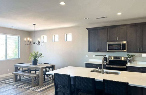 Page House | [The Retreat] Hot Tub, Fire Pit, Boat Parking