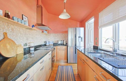 Christchurch House | The Retreat, Waterfront & Log Burner