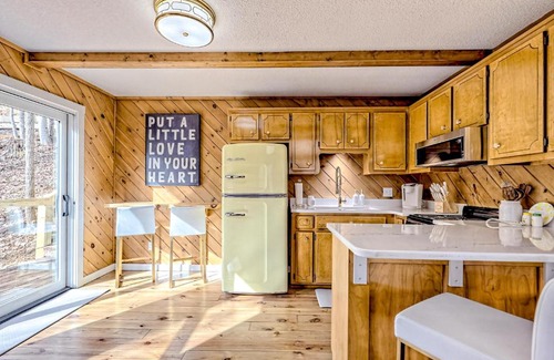 Blairsville House | The Retro
