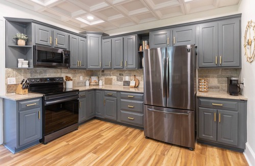Rock Hill House | The RH Collection | King Beds | Sleeps 14