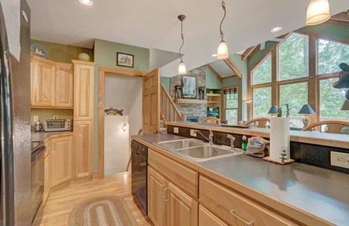 Foscoe House | The Richlands- Mountain House, Gated Resort, Indoor/Outdoor Pools and Hot Tub, Fitness Area, Fish.