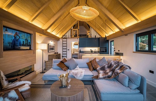 Windermere Cottage | THE RIDGE, family friendly, with open fire in Bowness-On-Windermere