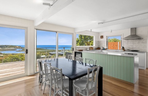 Fairhaven House | THE RIDGE - fantastic views in Fairhaven with space for the whole family!