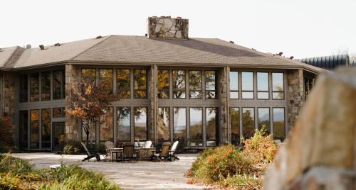Hiawassee Hotel | The Ridges Resort on Lake Chatuge