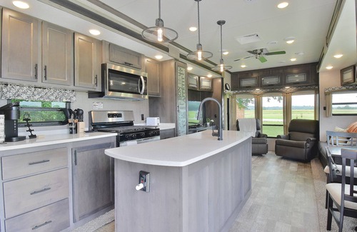 Decatur RV Rental | The Ridgeview Retreat