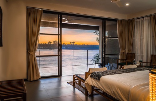 Champasak Hotel | The River Resort