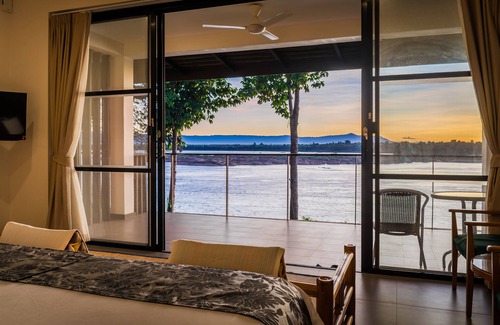 Champasak Hotel | The River Resort