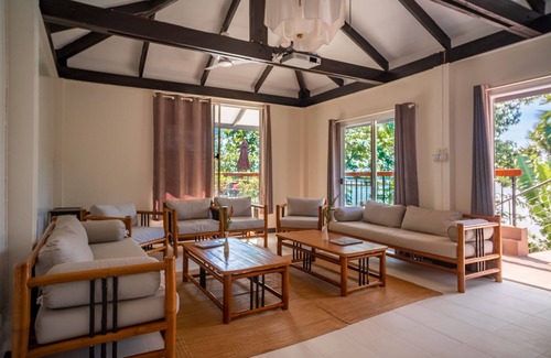 Champasak Hotel | The River Resort