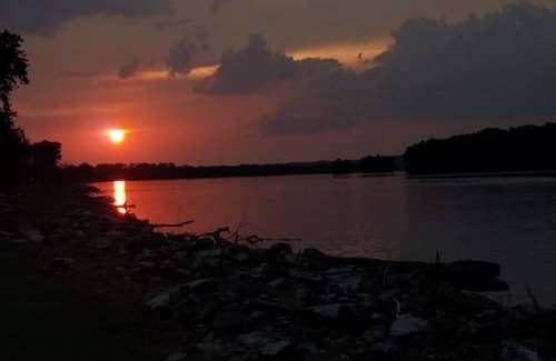 Portage Des Sioux Cottage | The River Town Cottage Retreat!