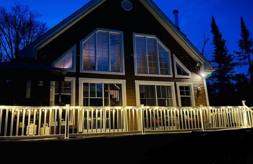Val-des-Lacs Ski Chalet | The river’s cabin - lake and ski