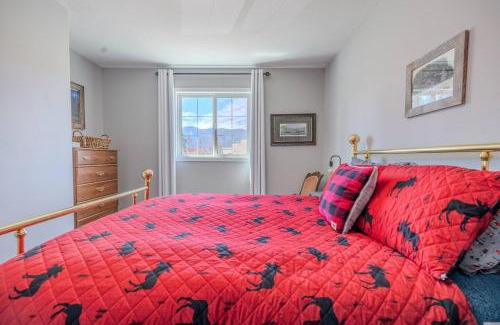 East Kootenay House | The Riverside Retreat at Fairmont