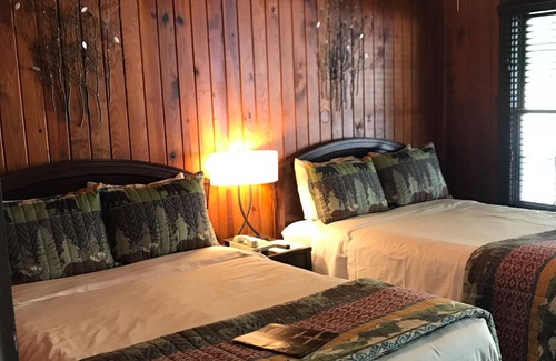 Chimney Rock Cabin | The Riverside Lodge at Chimney Rock