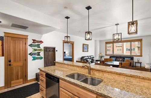 Coeur d'Alene Condo | The Riverstone Hub – Dining, Shopping & More!