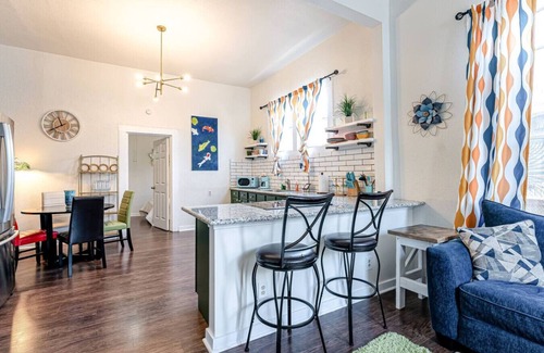 Near East Side House | The Riverwalk Retreat