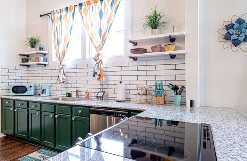 Near East Side House | The Riverwalk Retreat