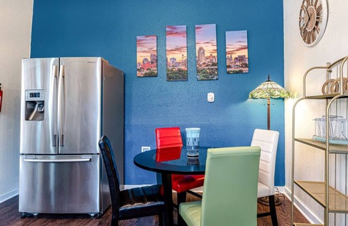 Near East Side House | The Riverwalk Retreat