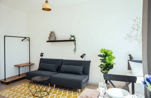 Neukoelln Apartment | The Rix Studio near SBahn Neukölln