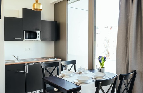 Neukoelln Apartment | The Rix Suite near SBahn Neukölln