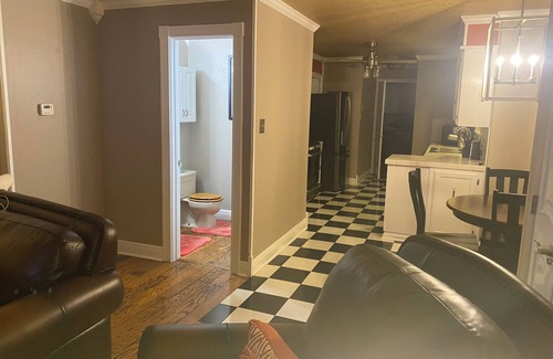 Maumelle House | The Robins’ Nest is the perfect getaway with everything you need to relax.