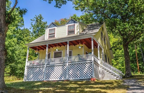 Burdett House | The Rocks - A Victorian Cottage on Seneca Lake