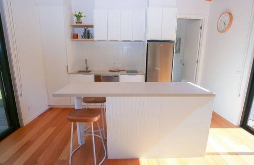 Bright Cabin | The Rocks - Olive Retreat