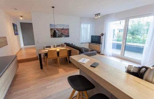 Regensburg Apartment | The Room
