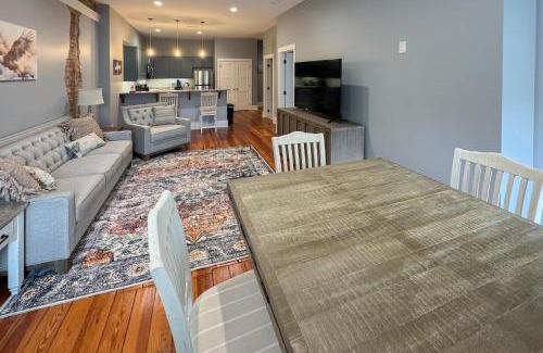 Waynesville Apartment | The Roost on Main Street