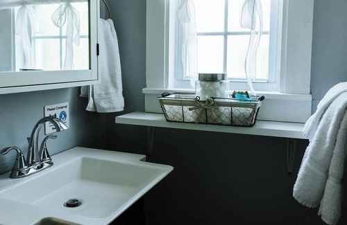 Bath Apartment | The Rosalia Apartment