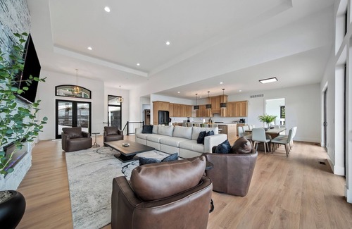 Lake Ozark House | The Rosco! Main Channel! Private Pool, Spa, Mini Golf, Gm Rm! Sleeps 32!