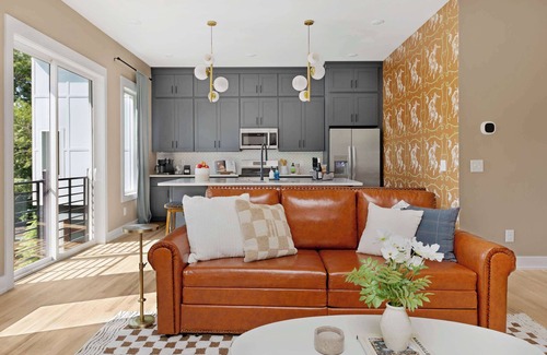 Hurwood Heights House | The Rosedale - Rooftop Oasis by Geodis Park
