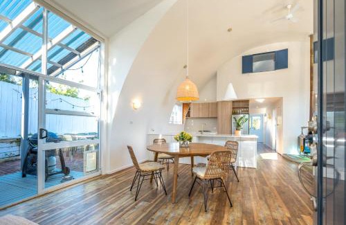 Surfdale House | The Round House