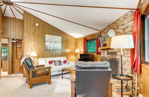 Hendersonville House | The Round House - Treetop North Carolina Cabin!