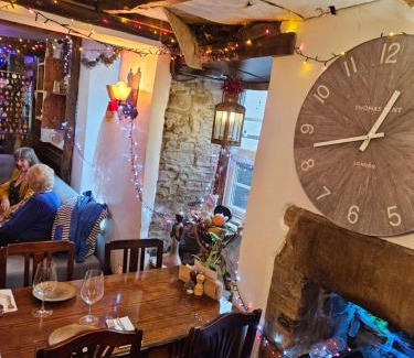 Chapel en le Frith Hotel | The Royal Oak Hotel