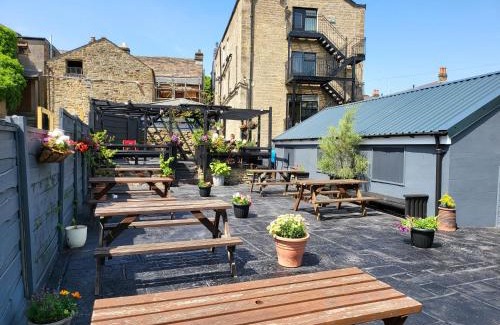 Chapel en le Frith Hotel | The Royal Oak Hotel