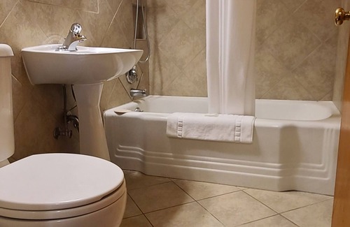 Port Angeles Hotel | The Royal Victorian Motel