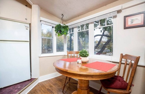 Lower Avenues Apartment | The Ruby Suite - Charming Historic Avenues`s Apt