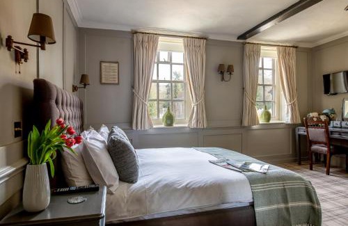 Mickleham Hotel | The Running Horses