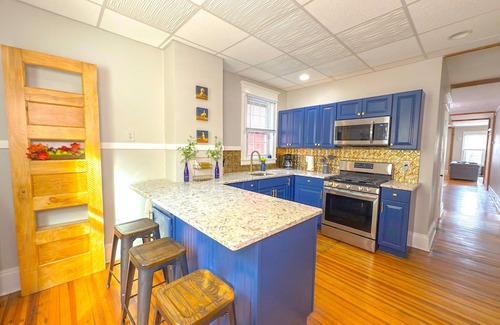 Albany Apartment | "The Rustic Home" - In the heart of Albany - 3 Bedroom - Sleeps 6