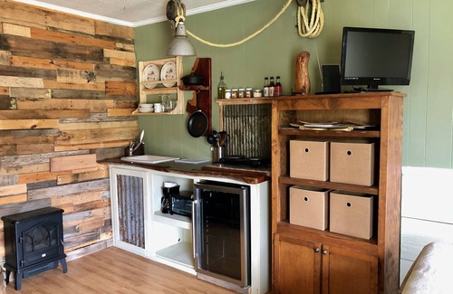 Opelousas Apartment | The Rustic Retreat Studio