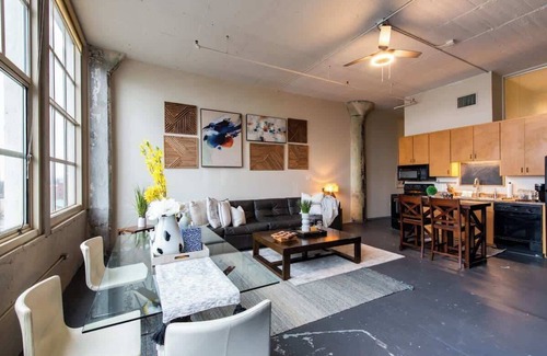 West Main Historic District Apartment | The Rye Summary: Keep