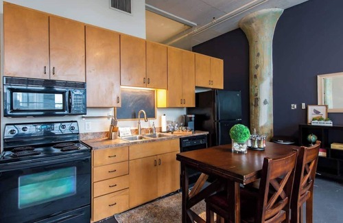West Main Historic District Apartment | The Rye Summary: Keep
