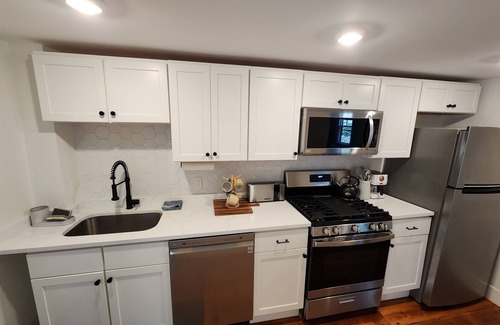 Marblehead Apartment | The Sailor’s Retreat – Cozy Historic Apartment Rental in Marblehead, MA