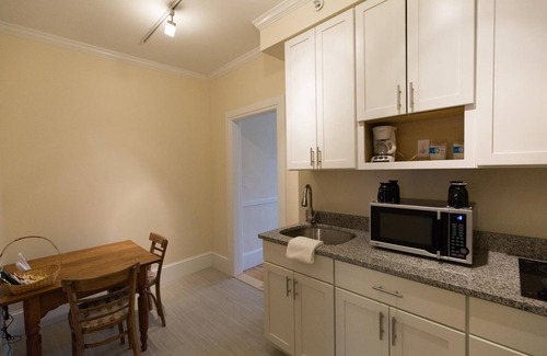 Salem Bed & Breakfast | The Salem Inn