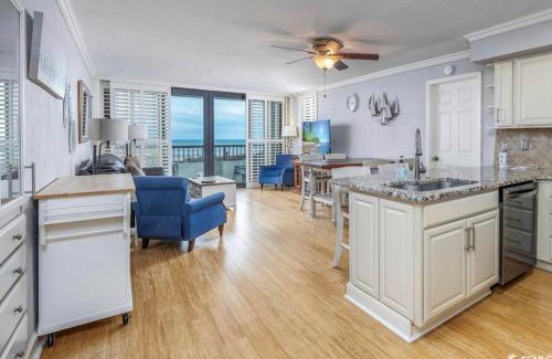 Windy Hill Apartment | The Salty Breeze - 2 Ocean Front Master's - Steps to the Beach